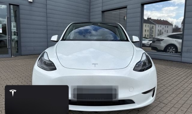 Tesla Model Y Long Range AWD foto 3