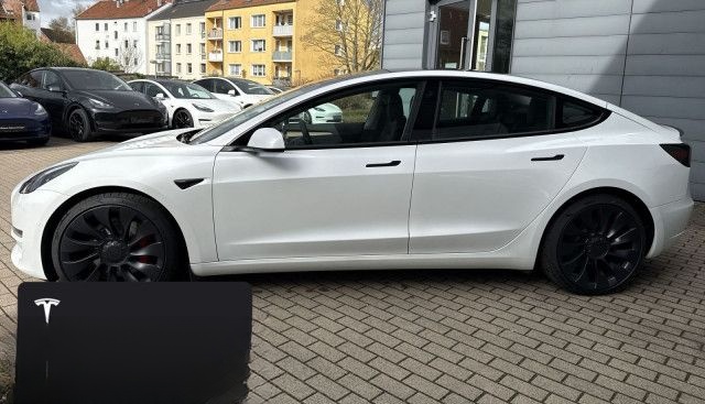 Tesla Model 3 Performance foto 4