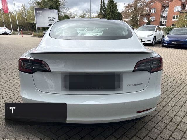 Tesla Model 3 Performance foto 6