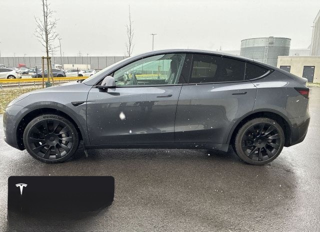 Tesla Model Y Long Range AWD foto 4