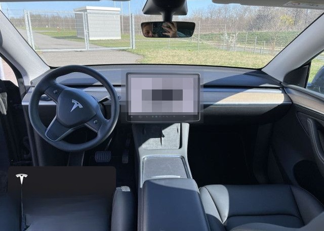 Tesla Model Y Long Range AWD foto 14