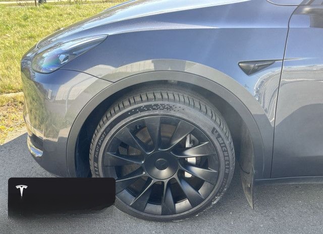 Tesla Model Y Long Range AWD foto 7