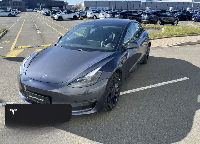 Tesla Model 3 Performance foto 2