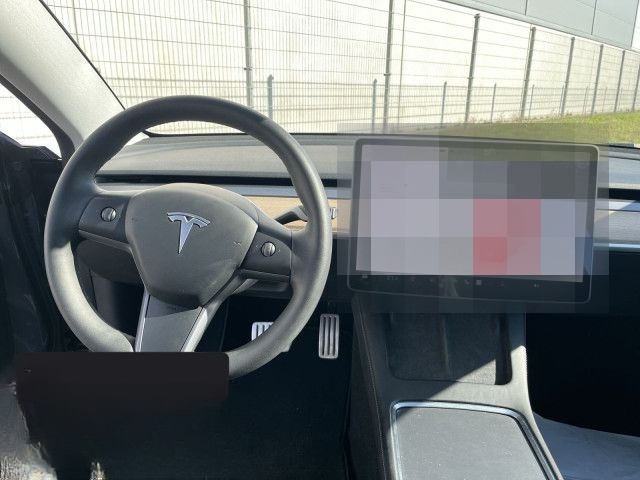 Tesla Model 3 Performance foto 16