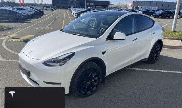 Tesla Model Y Long Range AWD foto 2