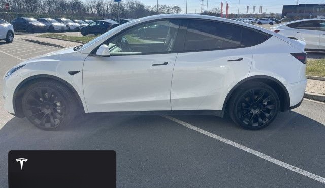 Tesla Model Y Long Range AWD foto 4