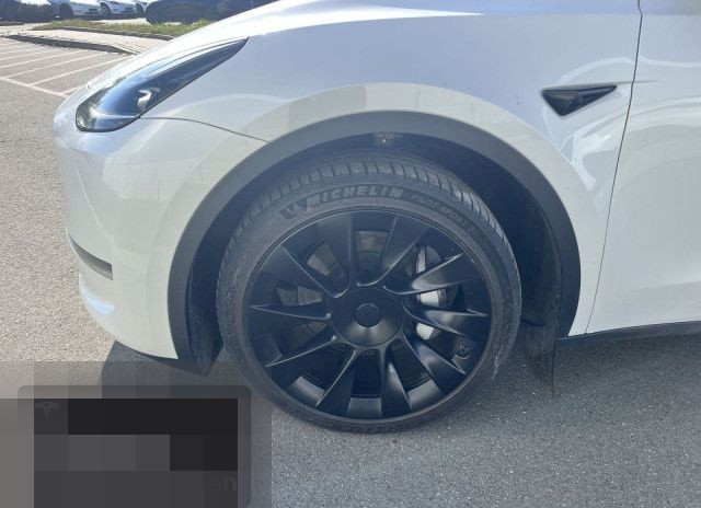 Tesla Model Y Long Range AWD foto 7