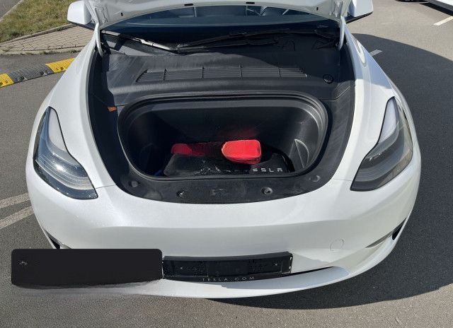 Tesla Model Y Long Range AWD foto 8