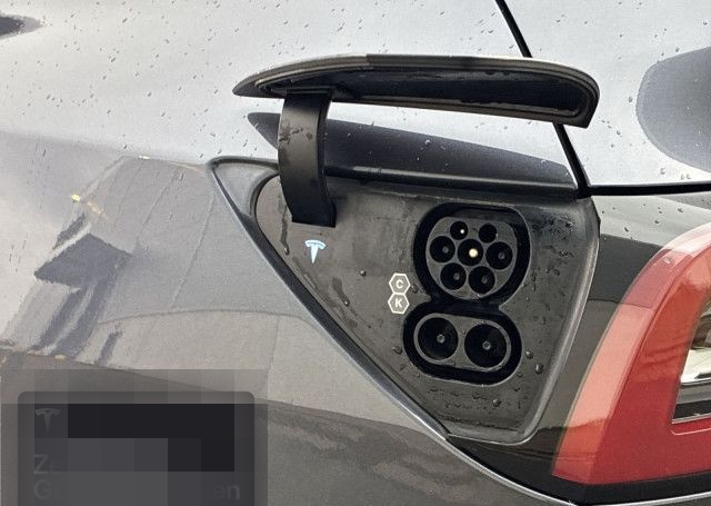 Tesla Model Y Long Range AWD foto 19
