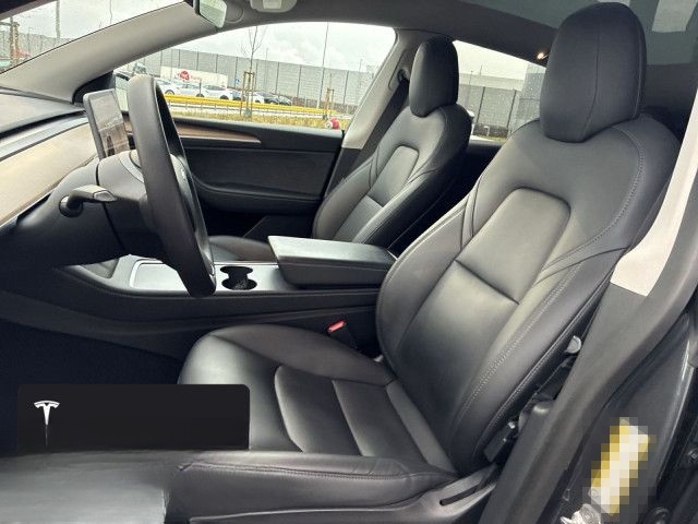 Tesla Model Y Long Range AWD foto 10