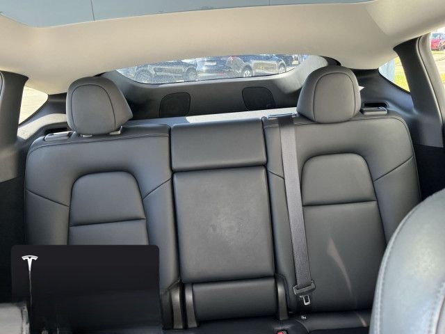 Tesla Model Y Long Range AWD foto 12