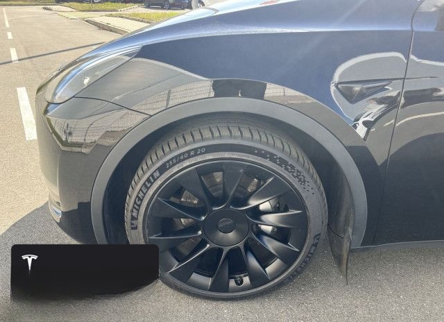 Tesla Model Y Long Range AWD foto 7