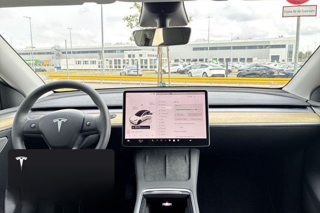 Tesla Model Y Long Range AWD foto 14