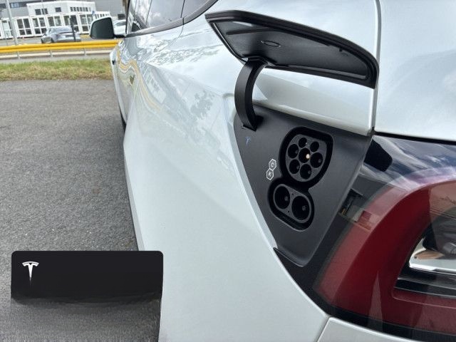 Tesla Model Y Long Range AWD foto 19