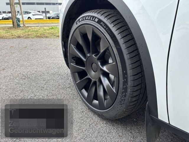 Tesla Model Y Long Range AWD foto 7