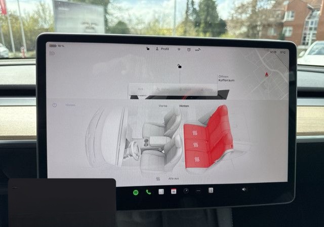 Tesla Model Y Long Range AWD foto 16