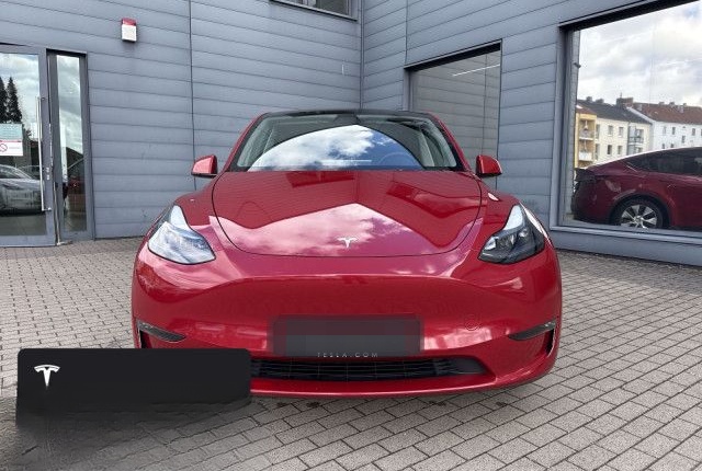 Tesla Model Y Long Range AWD foto 3
