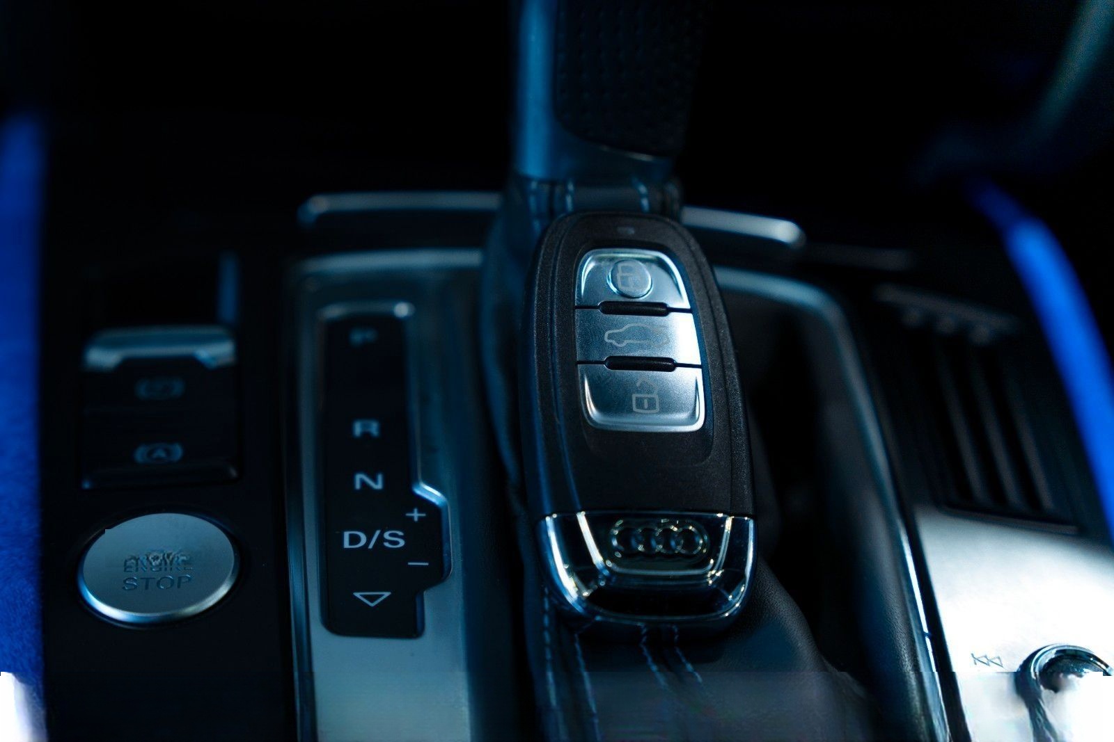 Audi A5 Coupe 2.0 TFSI quattro foto 12