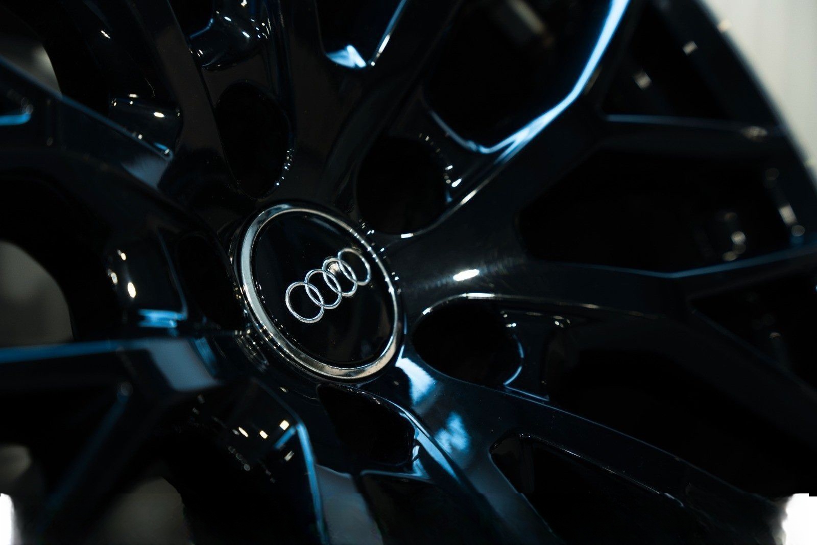 Audi A5 Coupe 2.0 TFSI quattro foto 21