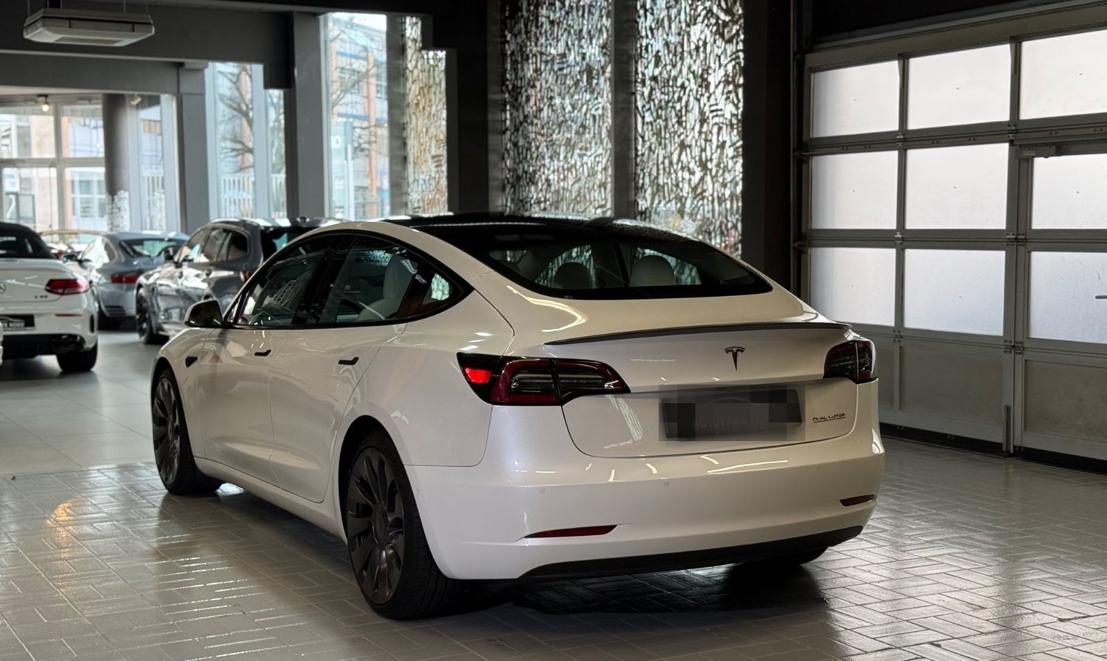 Tesla Model 3 Performance LEDER~NAVI~KAMERA~1-HAND foto 5