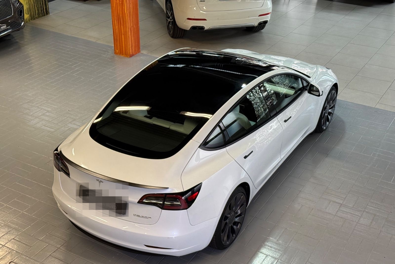 Tesla Model 3 Performance LEDER~NAVI~KAMERA~1-HAND foto 9