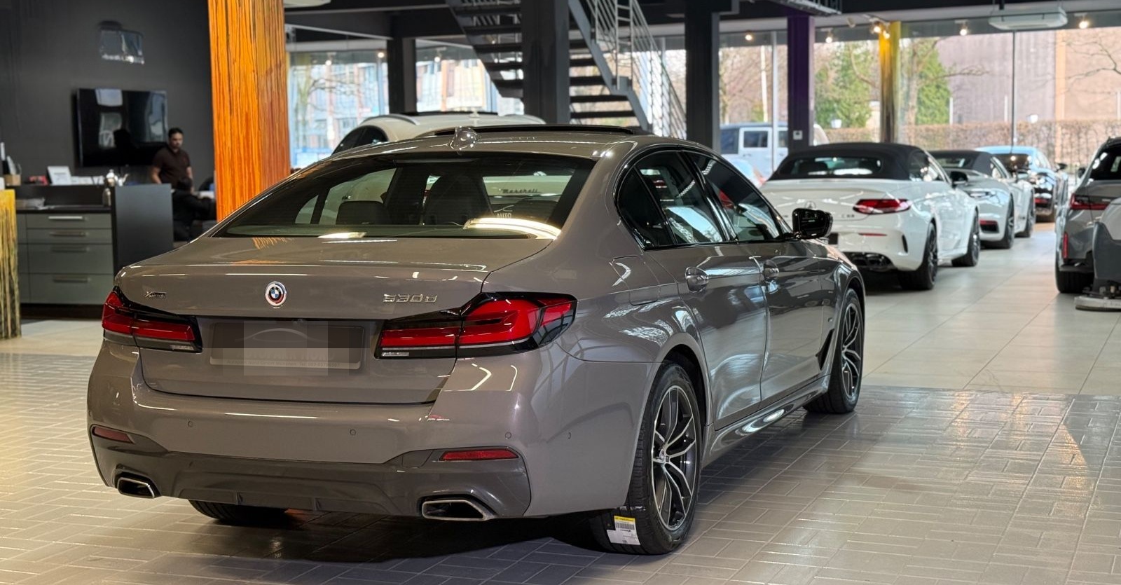 BMW 530d Limousine xDrive M Sport LASER~GSD~HUD~RFK foto 7