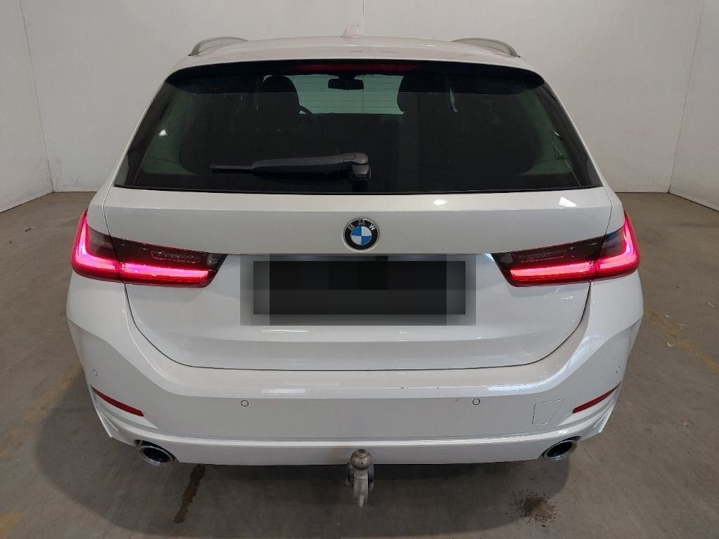 BMW 320d Touring xDrive ACC AHK HiFi LRHZ STHZ PANO foto 5