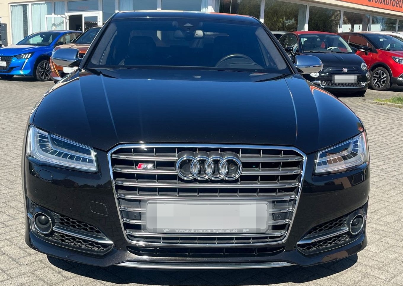 Audi S8 4.0 TFSI quattro foto 2