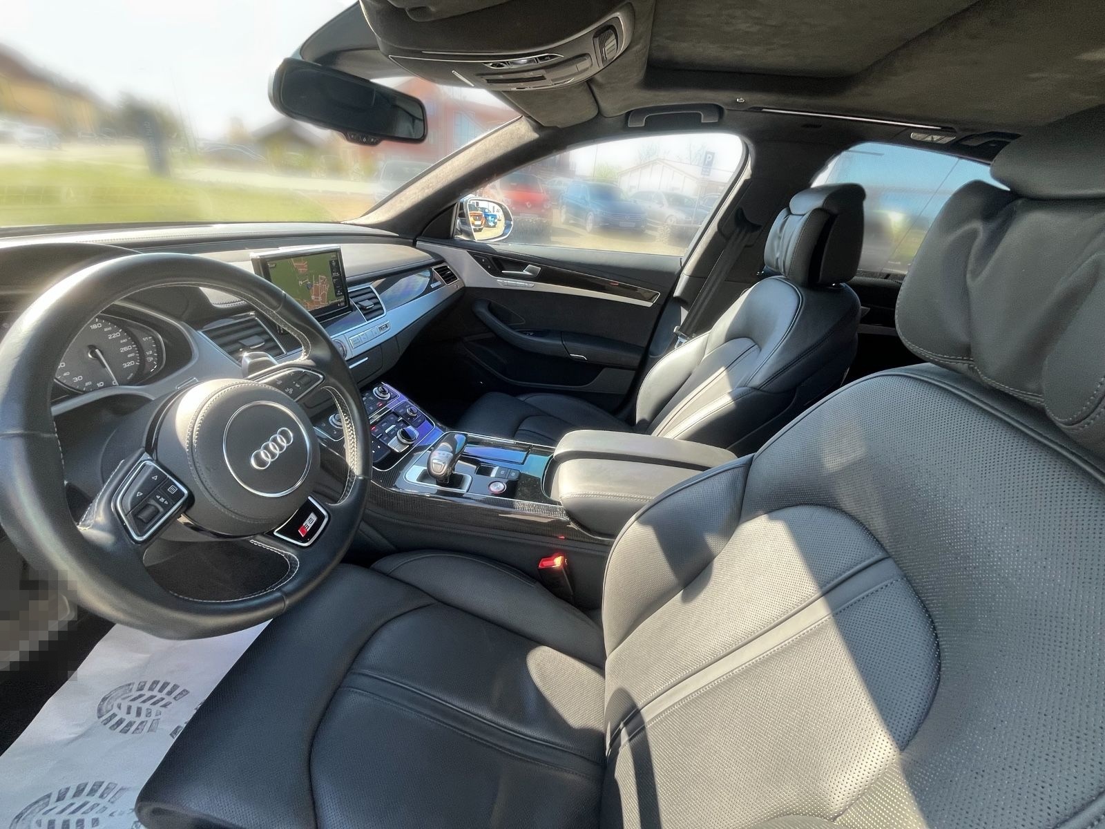 Audi S8 4.0 TFSI quattro foto 12