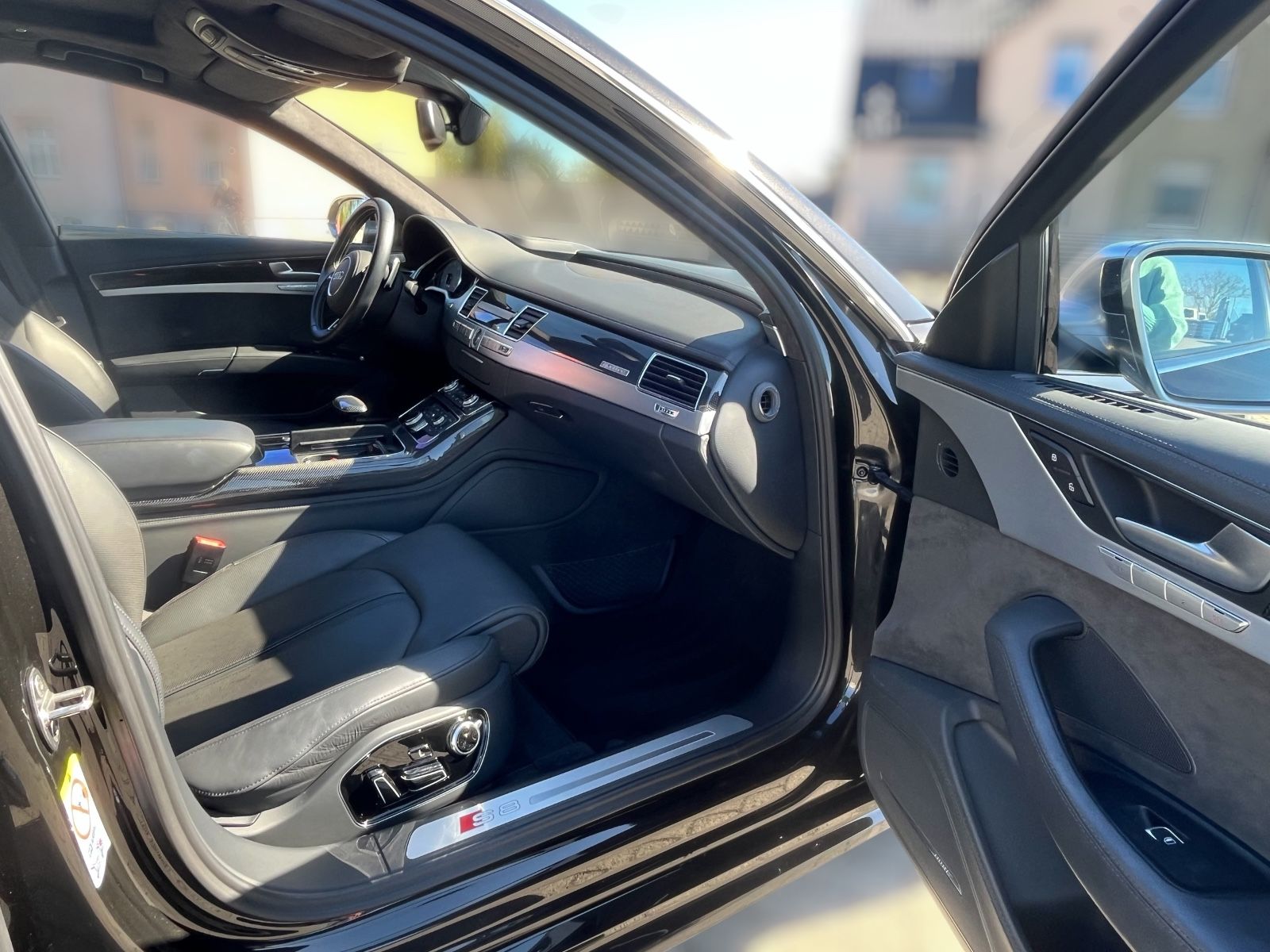 Audi S8 4.0 TFSI quattro foto 25