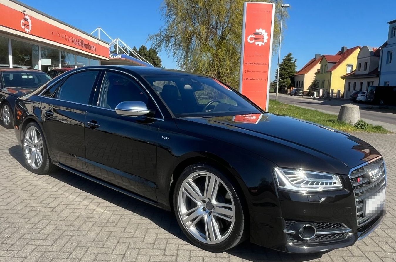 Audi S8 4.0 TFSI quattro foto 6