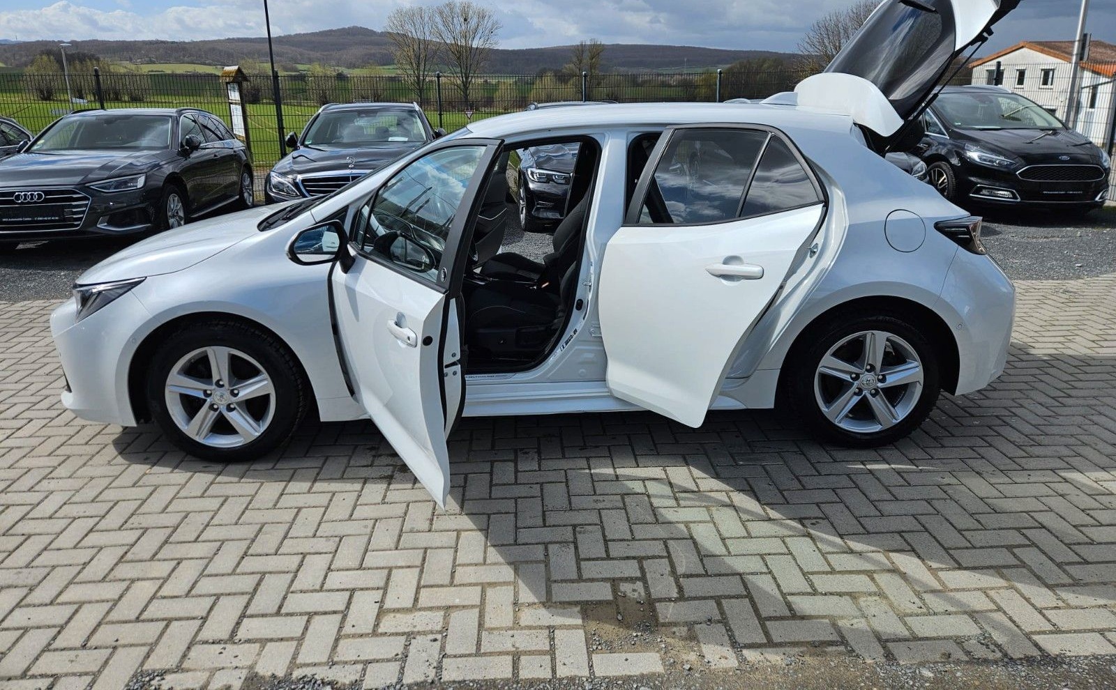 Toyota Corolla Hybrid Team D foto 13