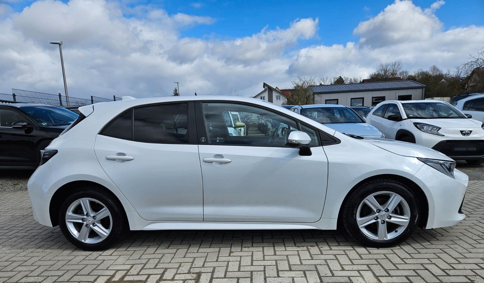 Toyota Corolla Hybrid Team D foto 3