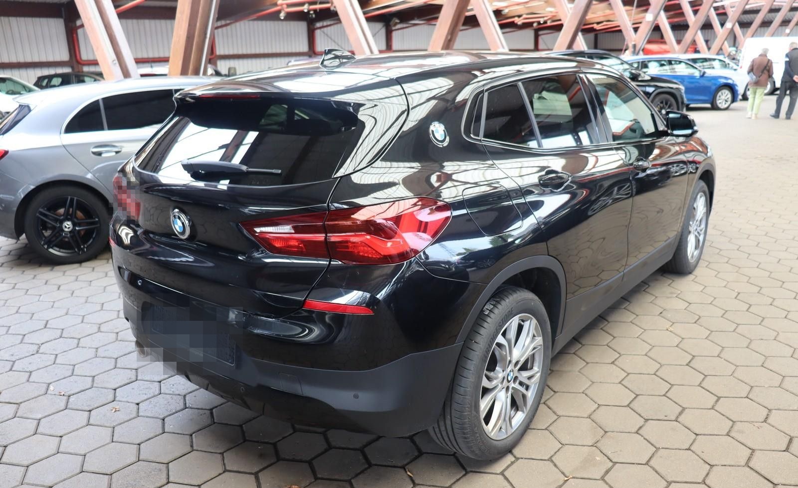 BMW X2 sDrive 18 i Advantage Plus LED*NAVI*GRA*AHK foto 4