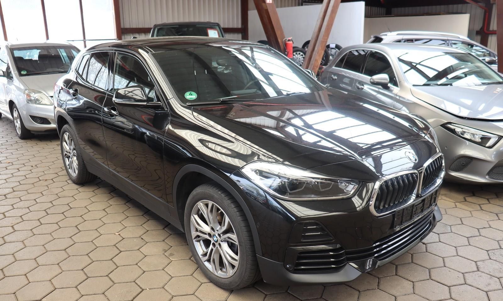 BMW X2 sDrive 18 i Advantage Plus LED*NAVI*GRA*AHK foto 5