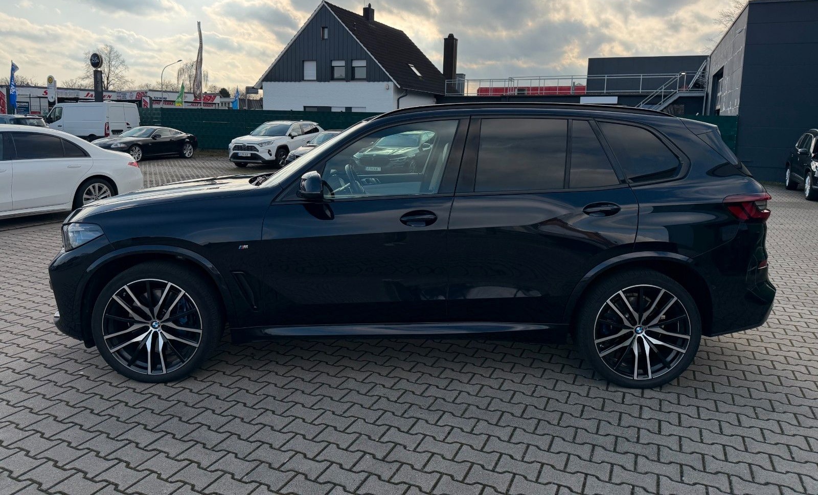 BMW X5 xDrive40d M Sport*Laser*Pano*HuD*H/k*22"Alu foto 3