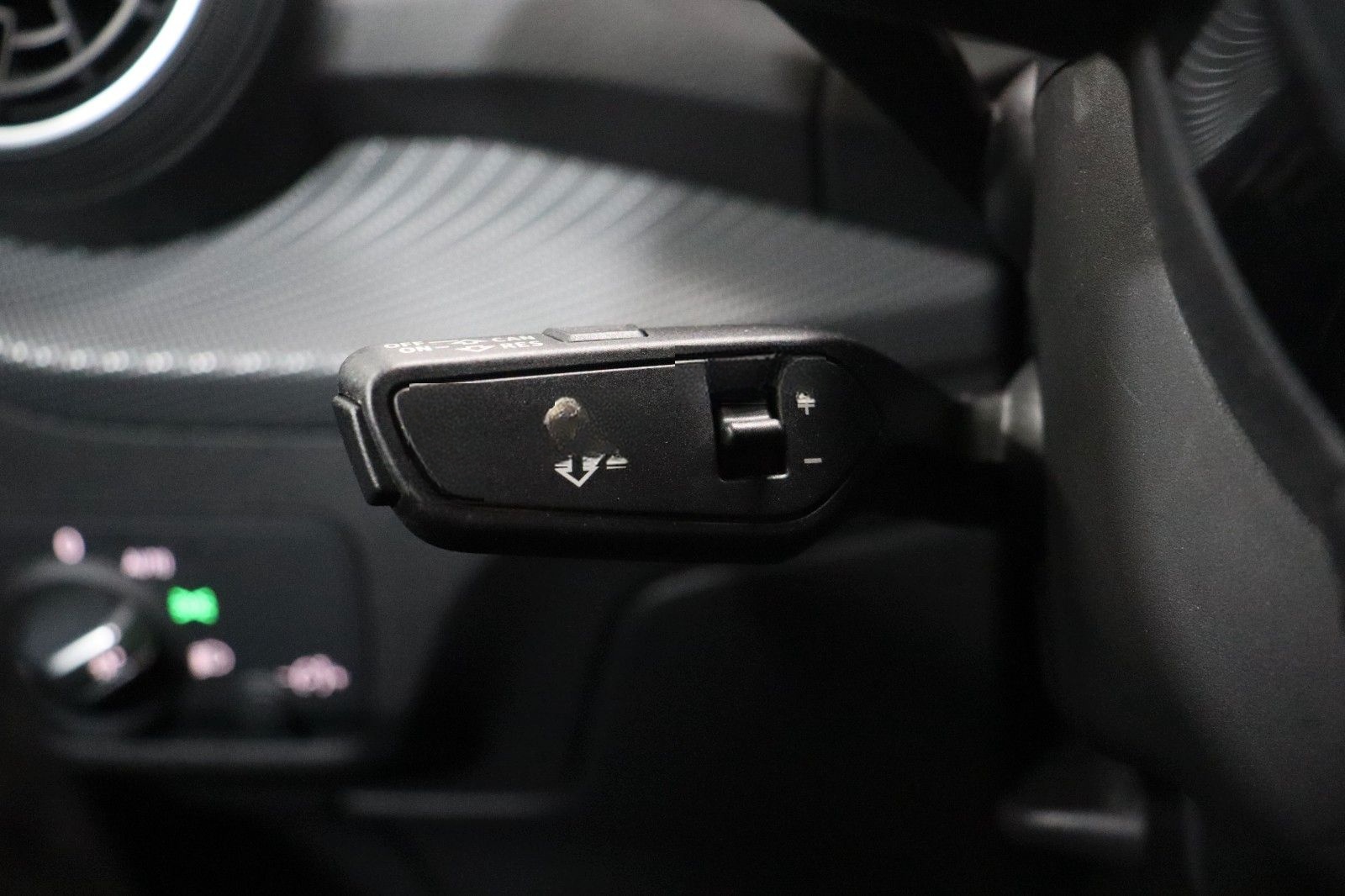 Audi Q2 S-Line*DIGITAL-COCKPIT*NAVI*ACC*KAMERA*SHZ foto 25