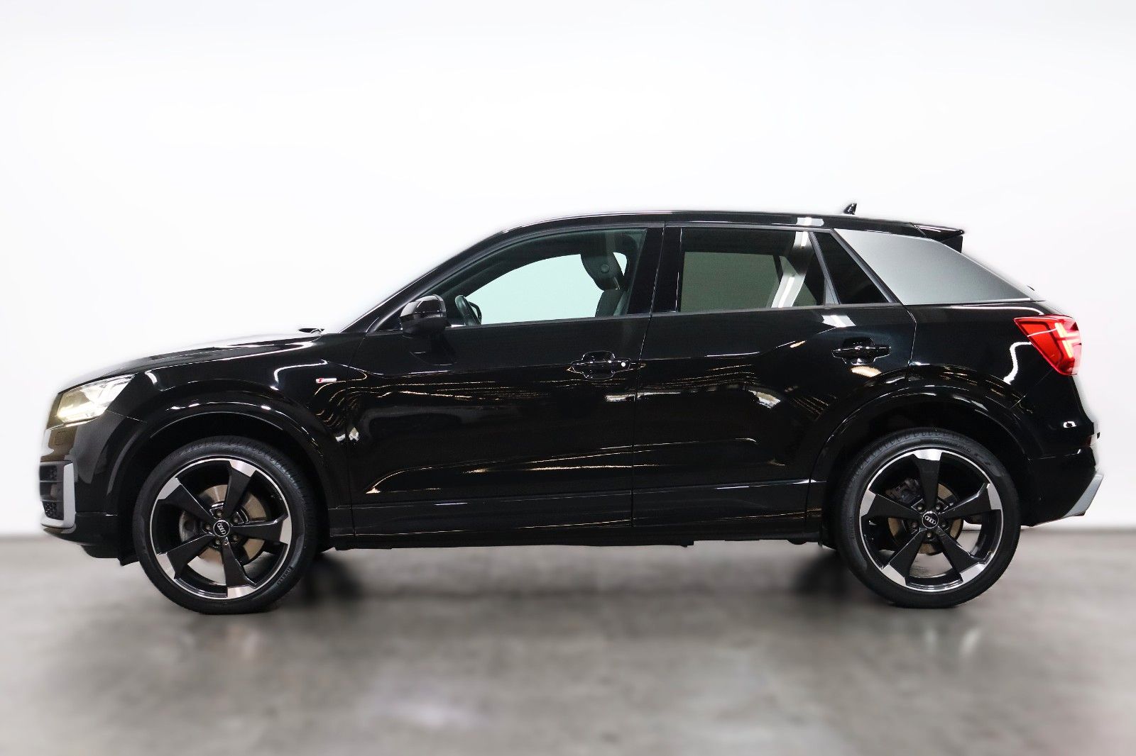 Audi Q2 S-Line*DIGITAL-COCKPIT*NAVI*ACC*KAMERA*SHZ foto 10