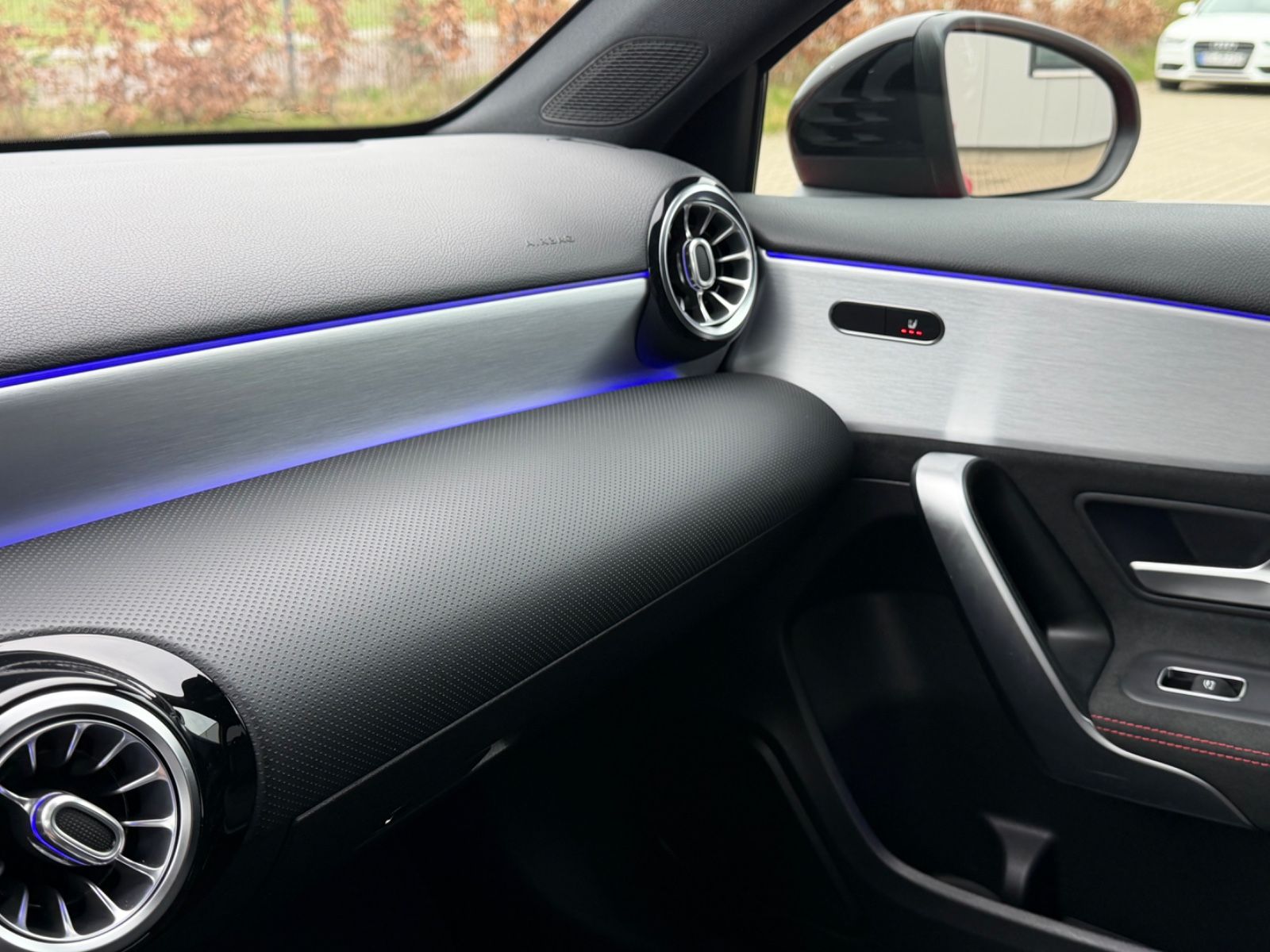 Mercedes-Benz A 180 AMG LED Night Kamera 1.Hd SHZ Ambiente foto 19