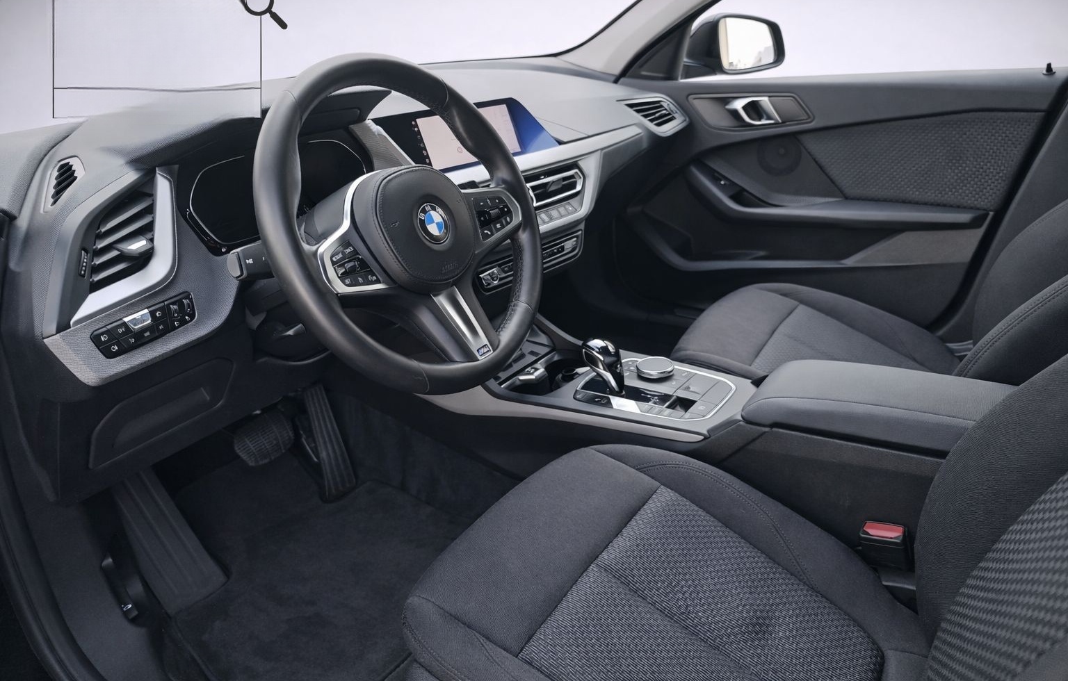 BMW 118 i DKG-AT *Navi*SHZ*M-Sport-Lenkrad*18"*TOP foto 8