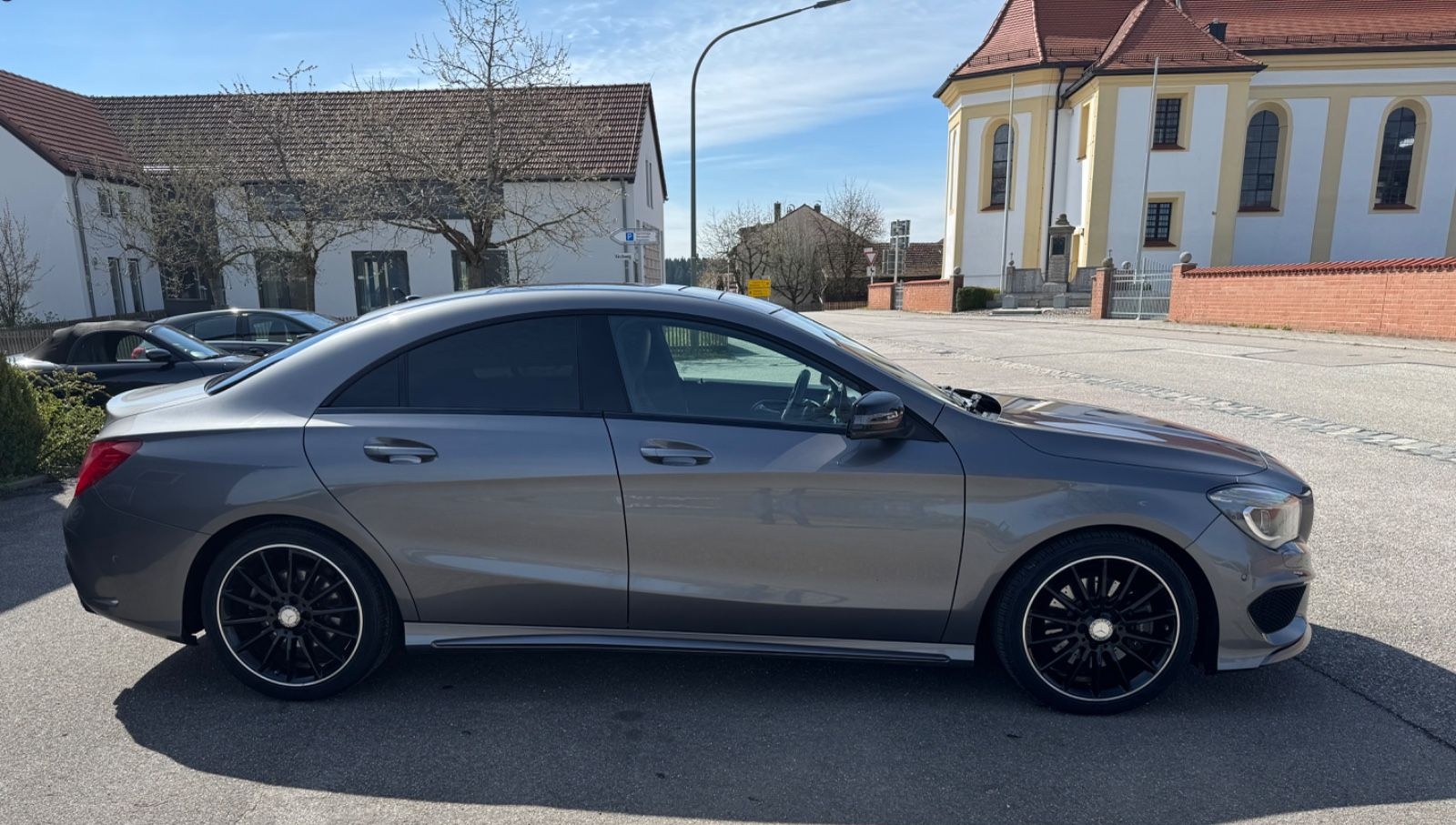 Mercedes-Benz CLA 220 d AMG,Pano,Autom,LED,Navi,SHZ,Night Pake foto 4