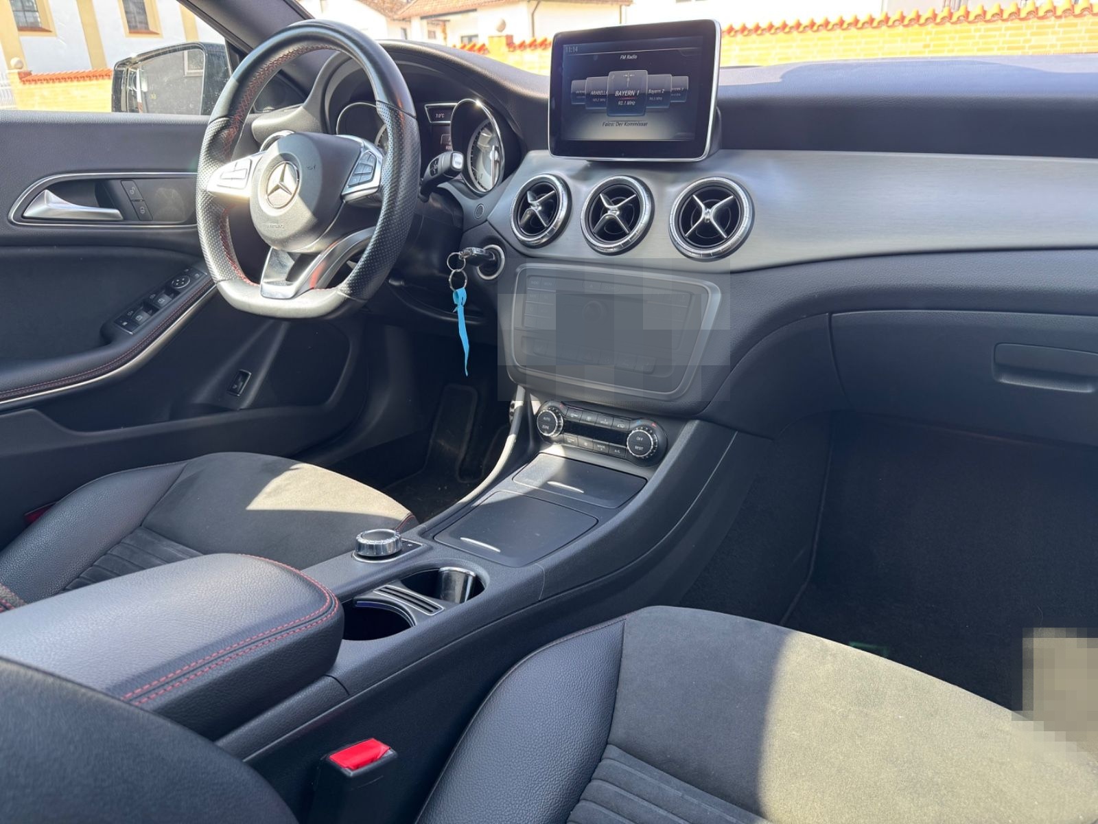 Mercedes-Benz CLA 220 d AMG,Pano,Autom,LED,Navi,SHZ,Night Pake foto 9