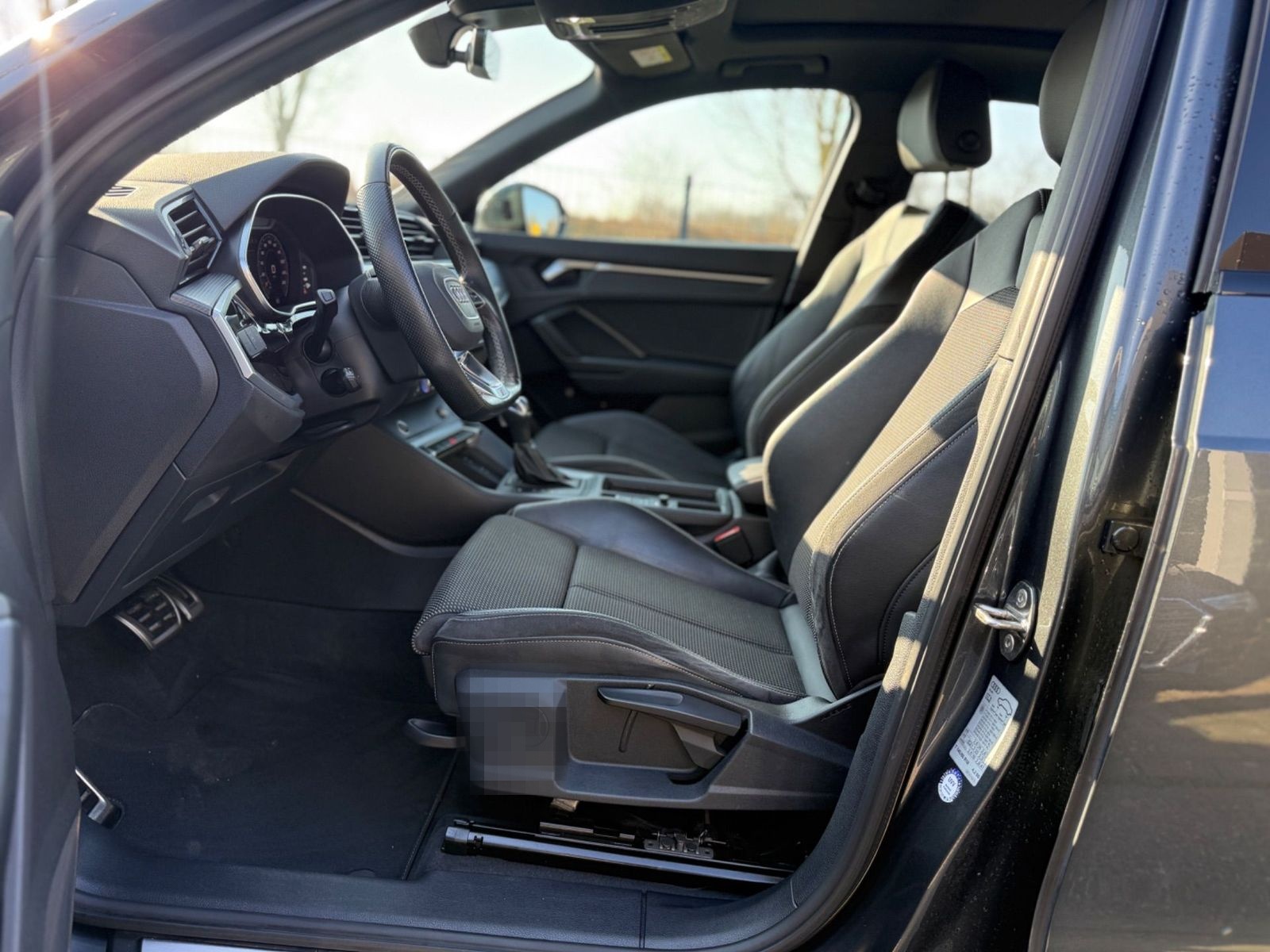 Audi Q3 40 TDI quattro S line OPTIK*PANO*ACC foto 11