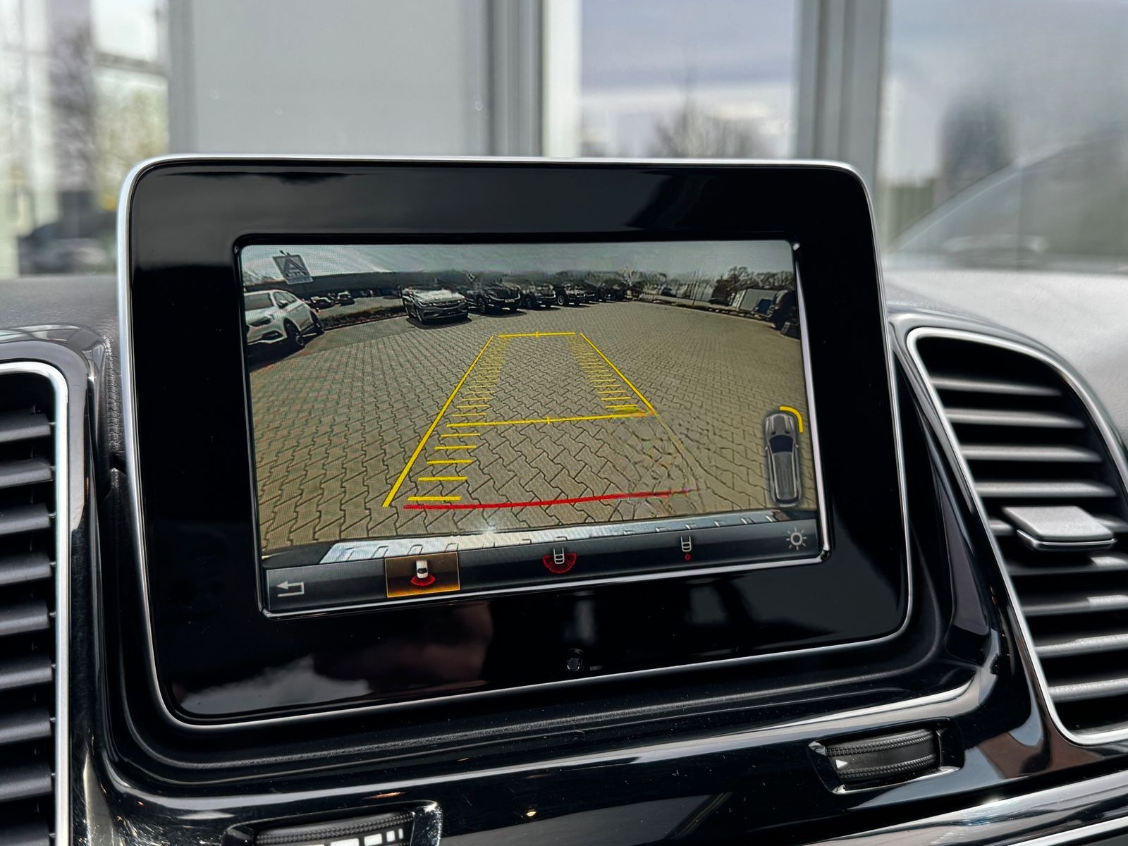 Mercedes-Benz GLE 250 d 4Matic AHK+Navi+MultiBeam+Kamera+Sc... foto 16