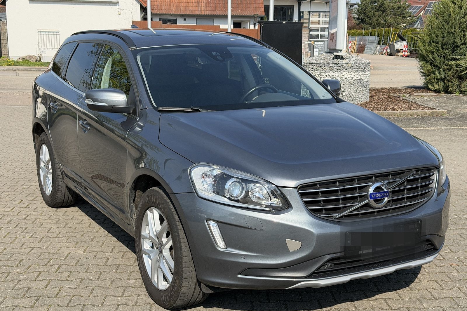 Volvo XC60 Momentum AWD / SitzH / Panorama foto 2