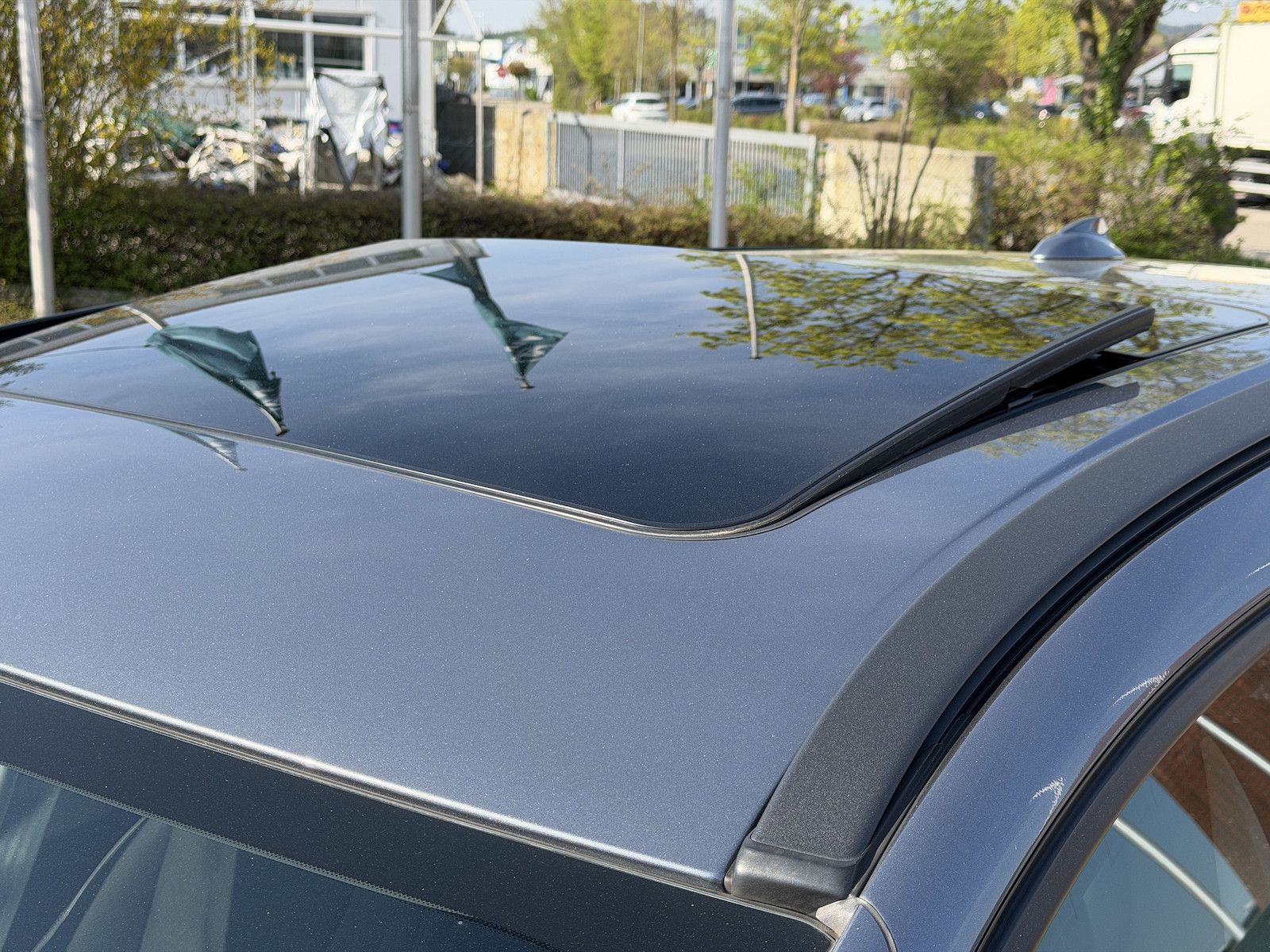 Volvo XC60 Momentum AWD / SitzH / Panorama foto 12