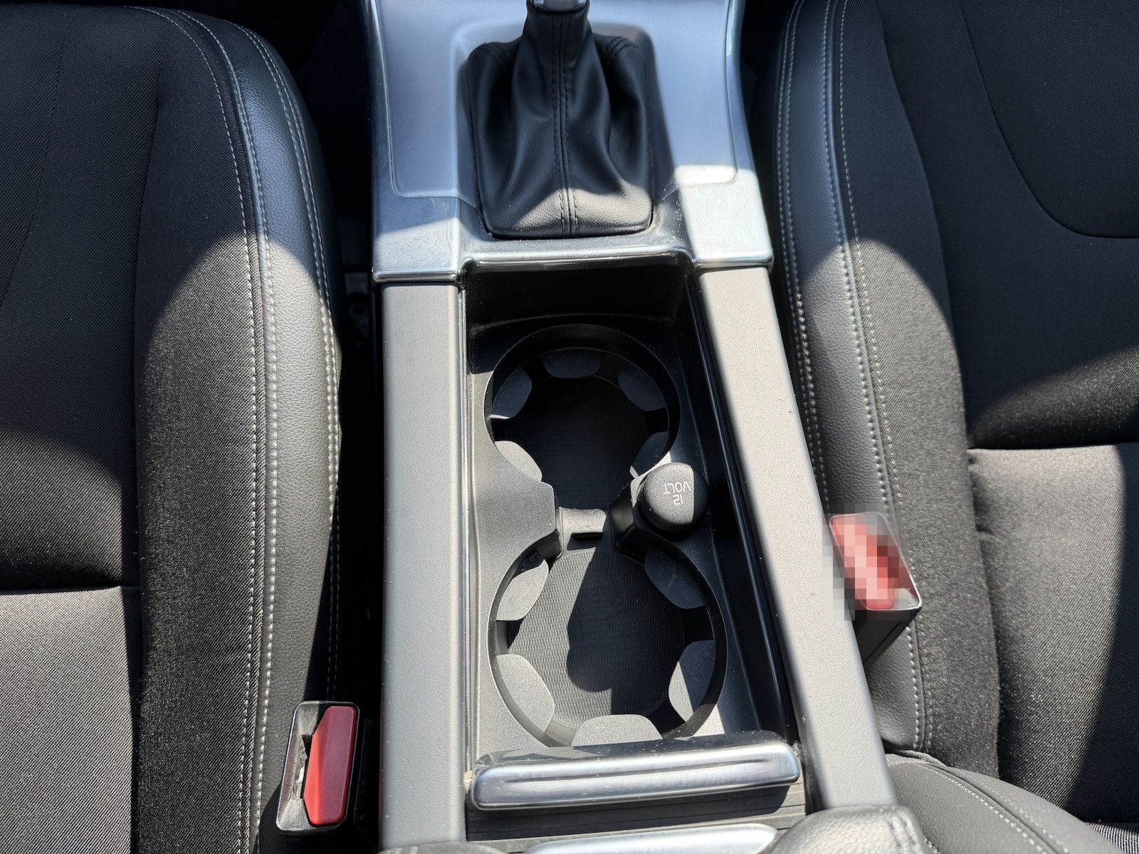 Volvo XC60 Momentum AWD / SitzH / Panorama foto 23