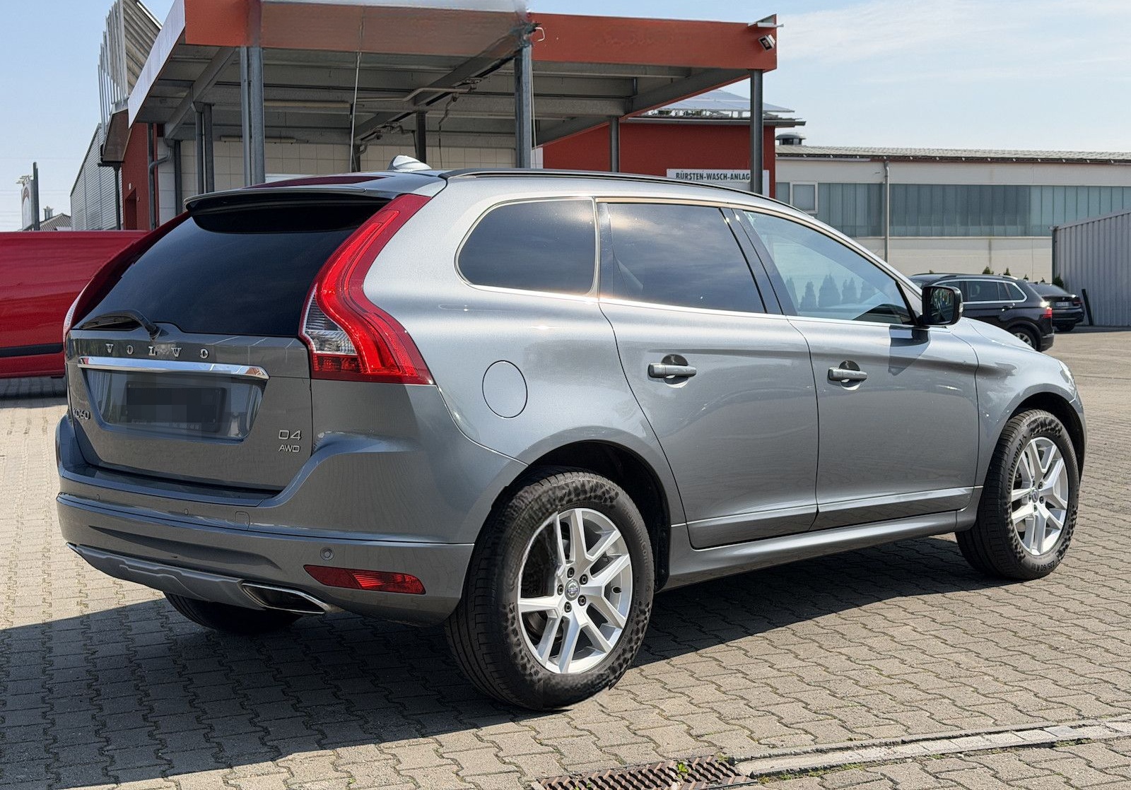 Volvo XC60 Momentum AWD / SitzH / Panorama foto 8