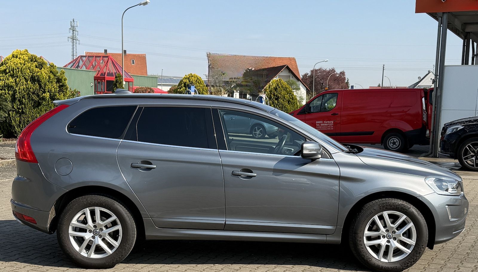 Volvo XC60 Momentum AWD / SitzH / Panorama foto 9