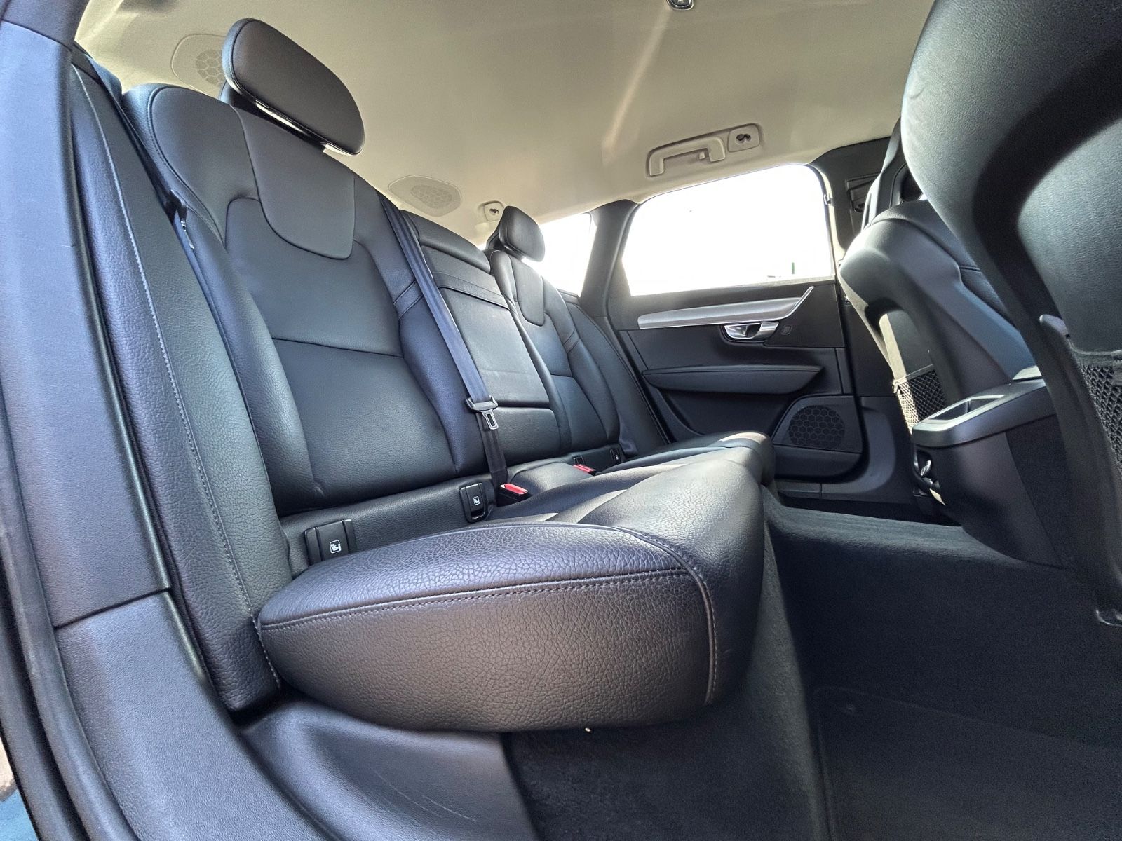 Volvo V90 MOMENTUM MEMORY + LANE ASSIST + AHK foto 13